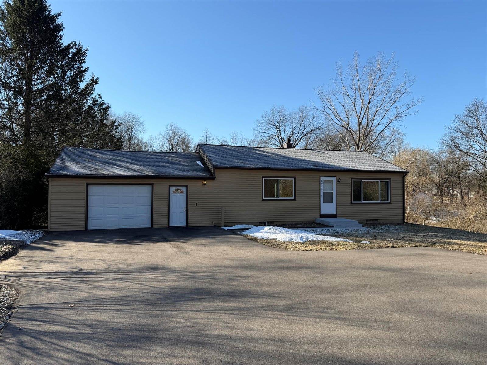 8949 Stadium Drive, Kalamazoo, MI 49009