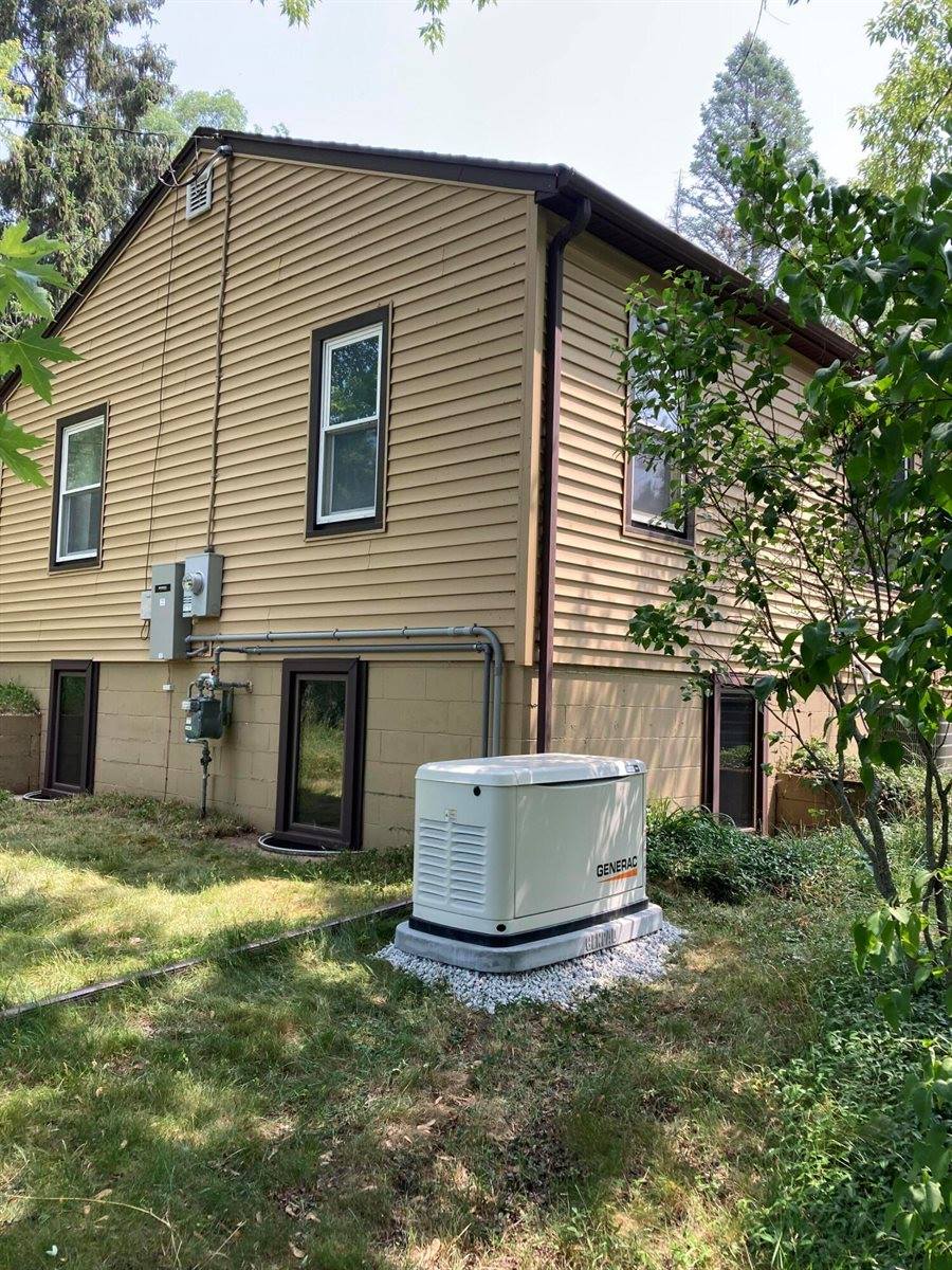 8949 Stadium Drive, Kalamazoo, MI 49009