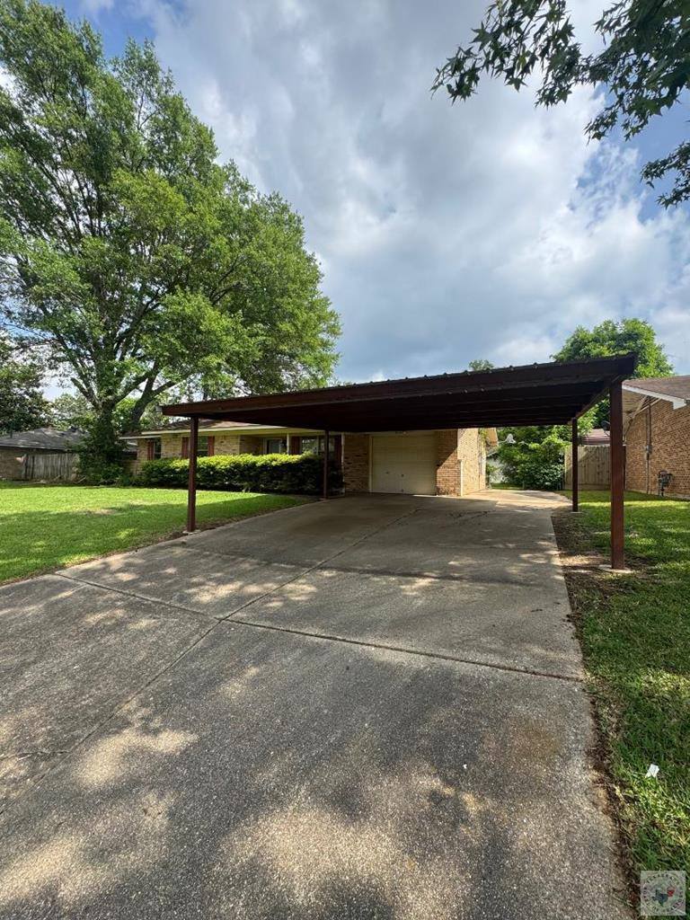 120 East Greenfield, Wake Village, TX 75501