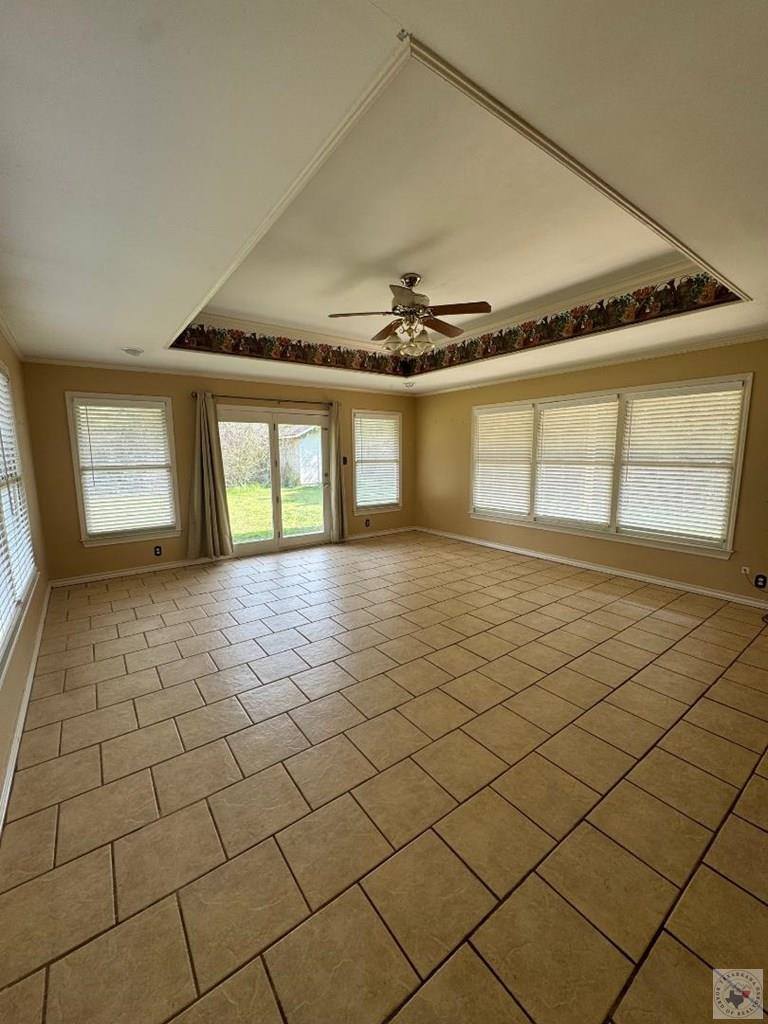 120 East Greenfield, Wake Village, TX 75501