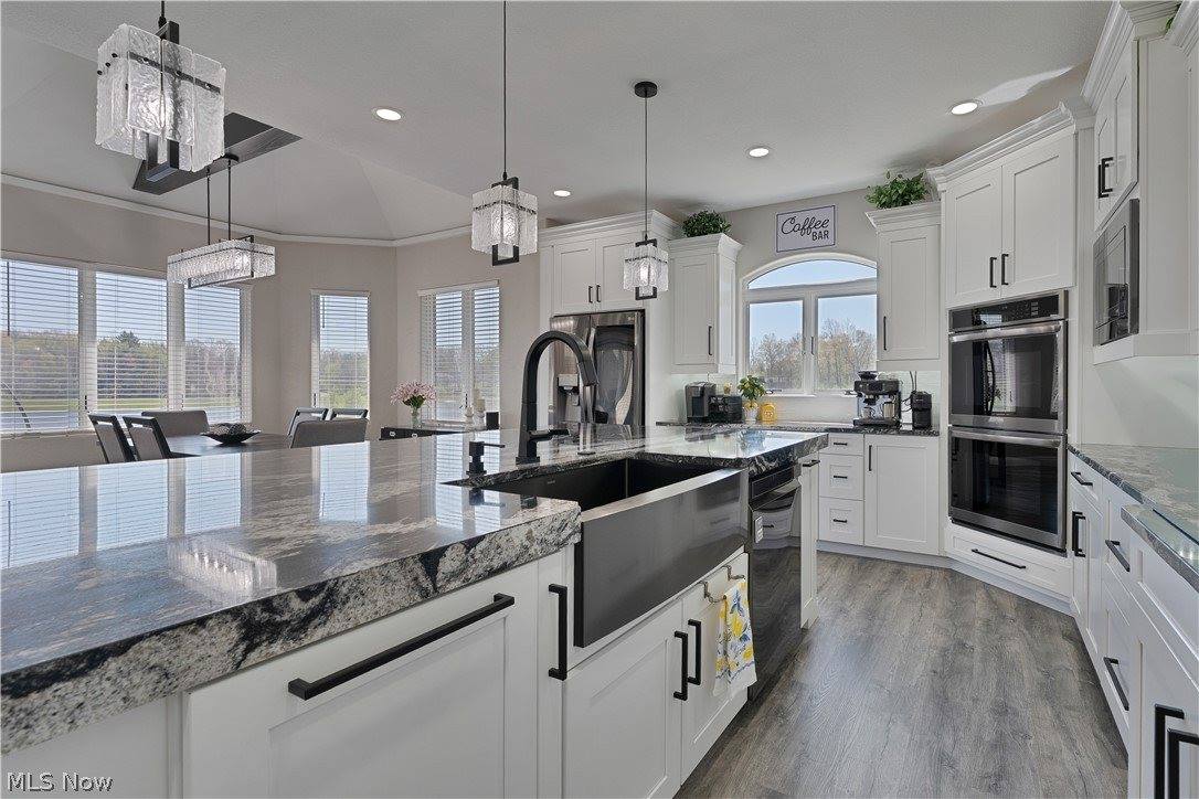 2900 Whispering Pines Drive, Canfield, OH 44406