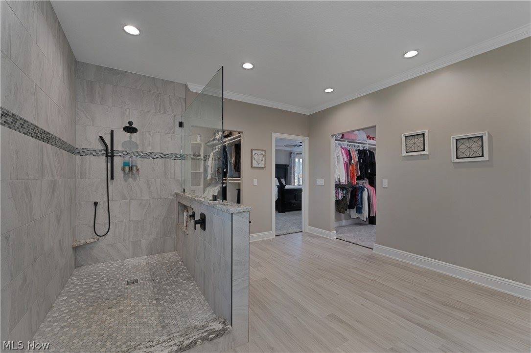 2900 Whispering Pines Drive, Canfield, OH 44406