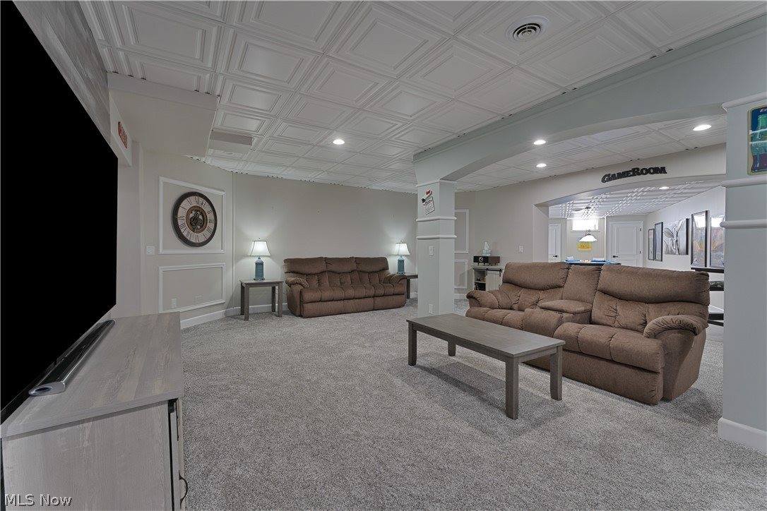2900 Whispering Pines Drive, Canfield, OH 44406