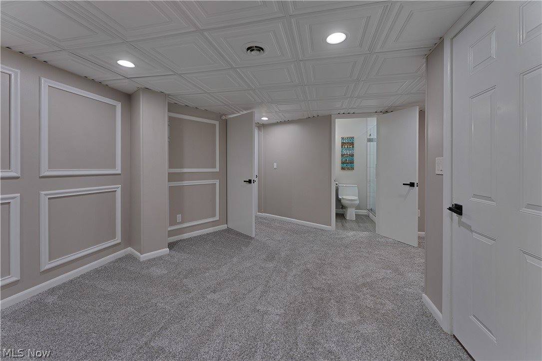 2900 Whispering Pines Drive, Canfield, OH 44406