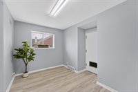2001 West Capitol Dr, Milwaukee, WI 53206