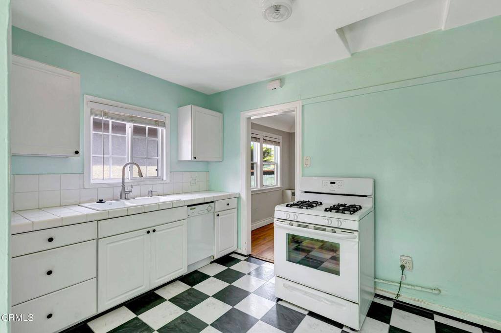 834 Commonwealth Avenue, Venice, CA 90291