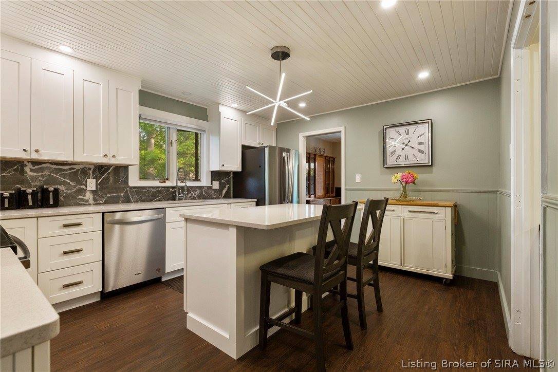 379 Brentwood Drive, Madison, IN 47250