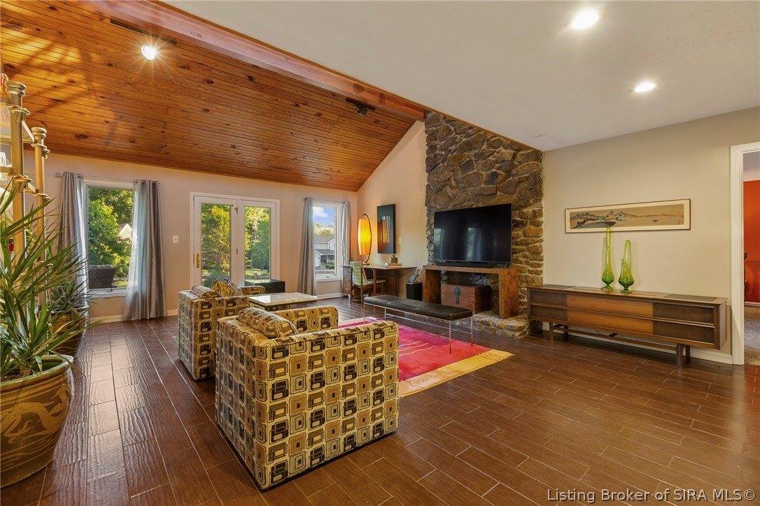 379 Brentwood Drive, Madison, IN 47250