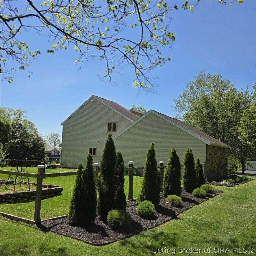 379 Brentwood Drive, Madison, IN 47250