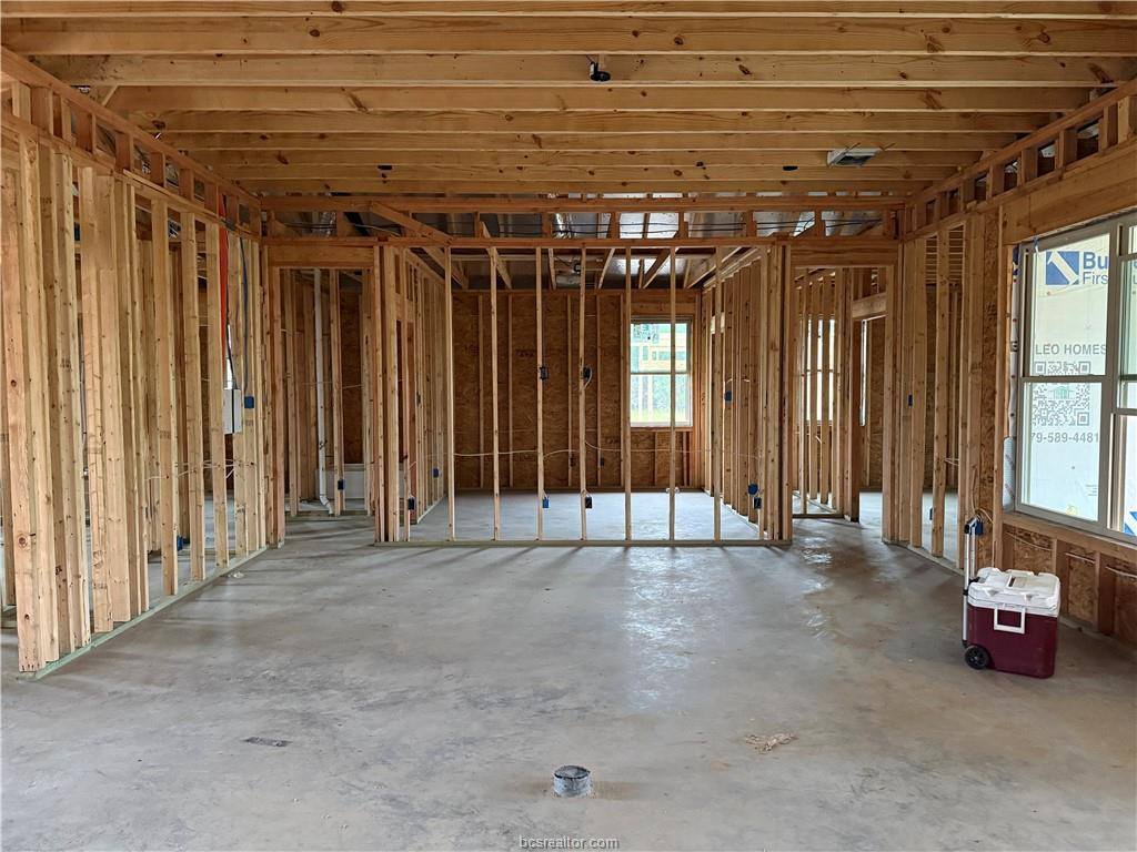 1046 Calaveras, College Station, TX 77845