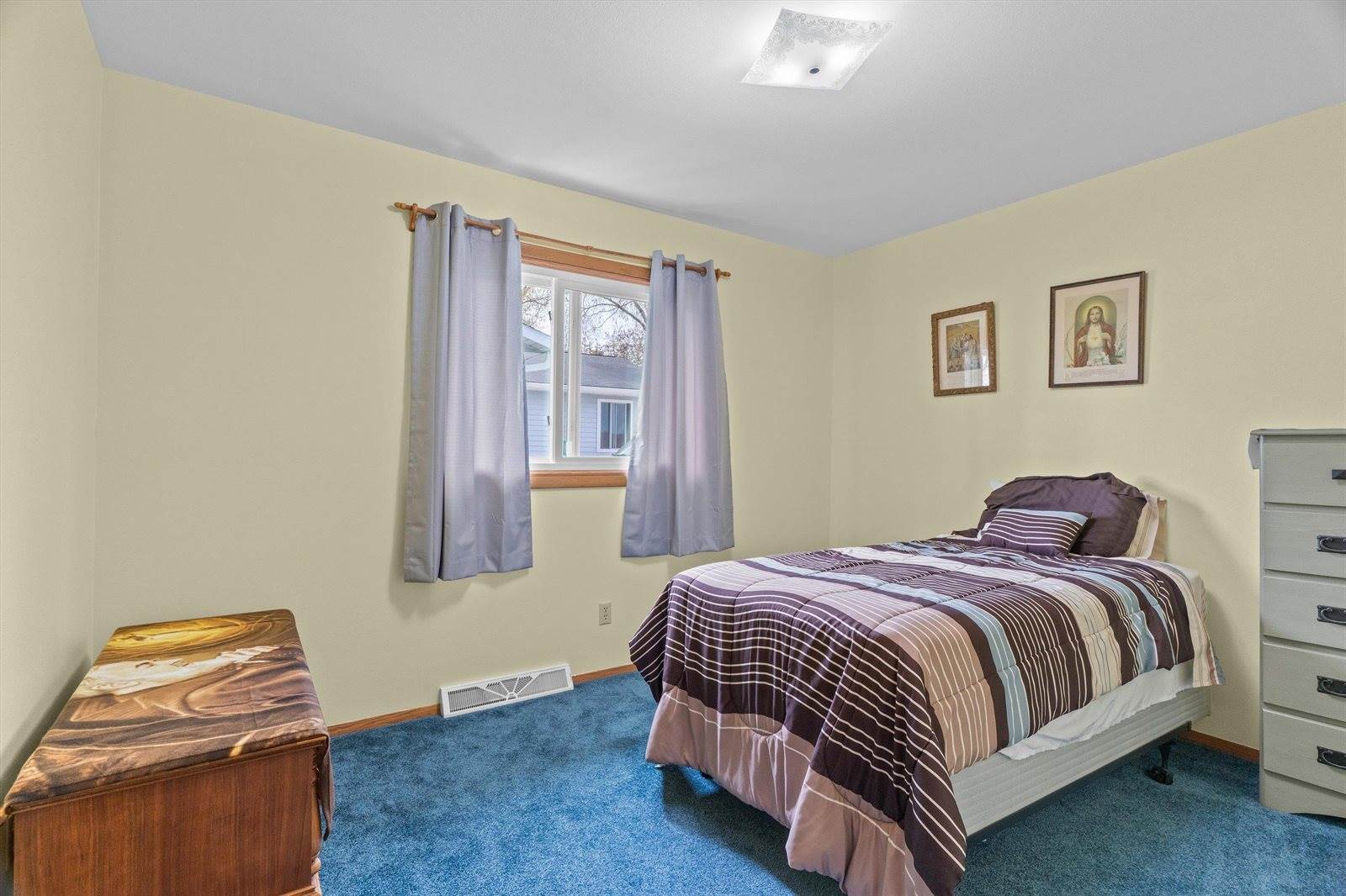 715 N Hinman Avenue, Marshfield, WI 54449