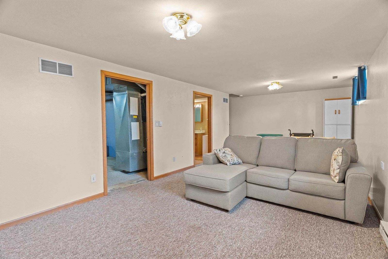 715 N Hinman Avenue, Marshfield, WI 54449