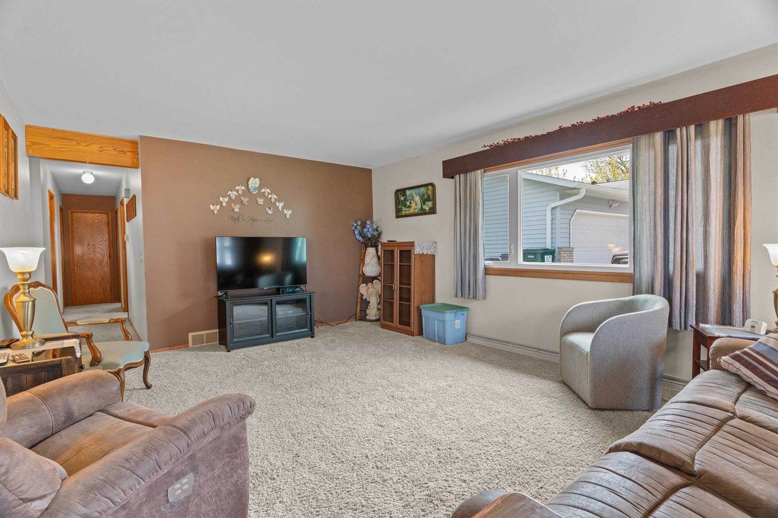 715 N Hinman Avenue, Marshfield, WI 54449