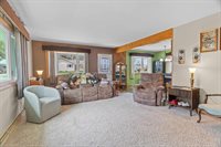 715 N Hinman Avenue, Marshfield, WI 54449
