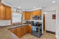 715 N Hinman Avenue, Marshfield, WI 54449