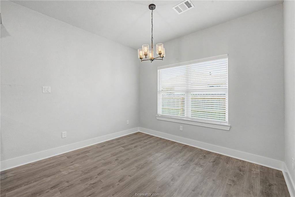 905 Fork Court, College Station, TX 77845