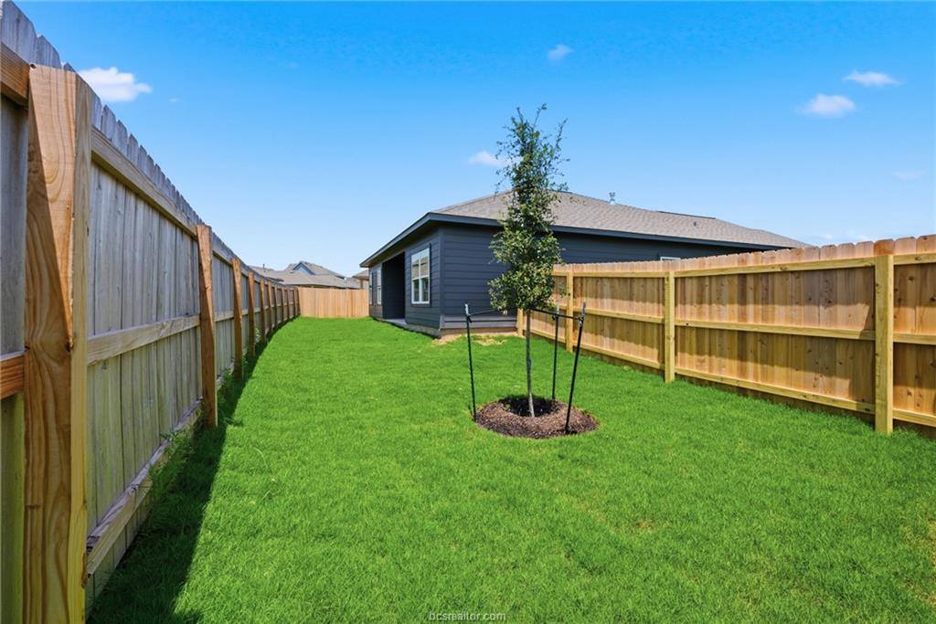 905 Fork Court, College Station, TX 77845