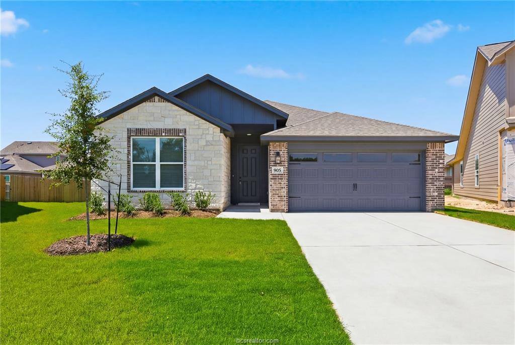 905 Fork Court, College Station, TX 77845