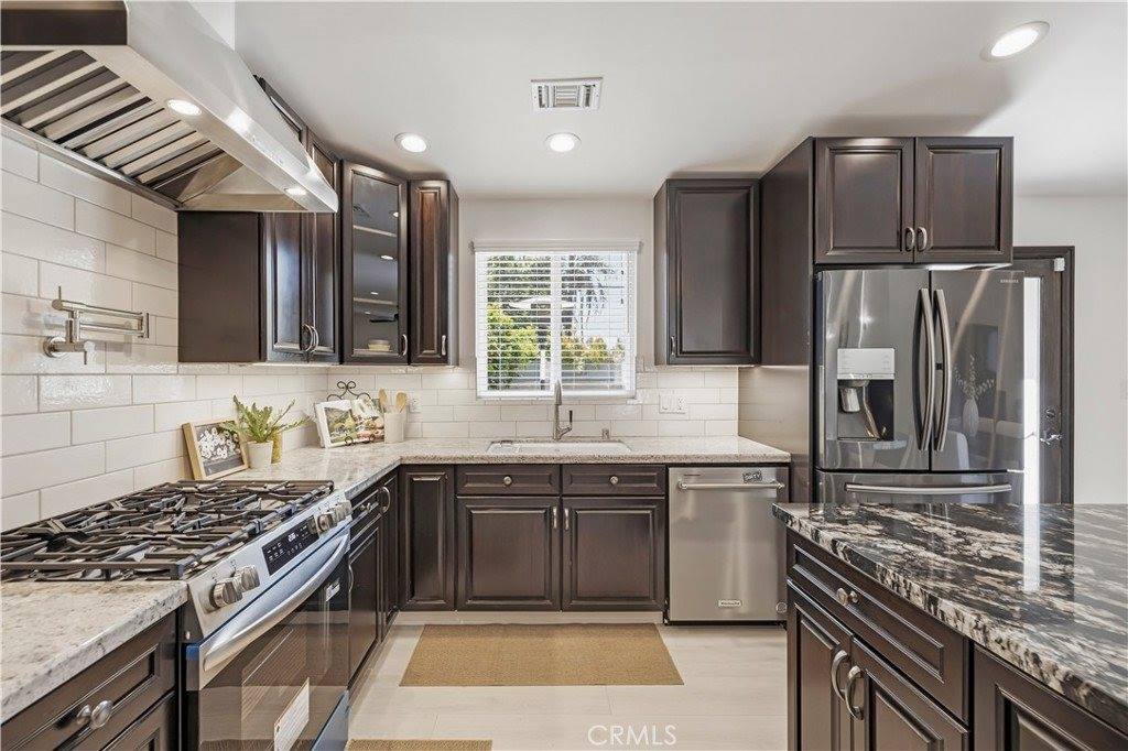 7701 Rhea Avenue, Reseda, CA 91335