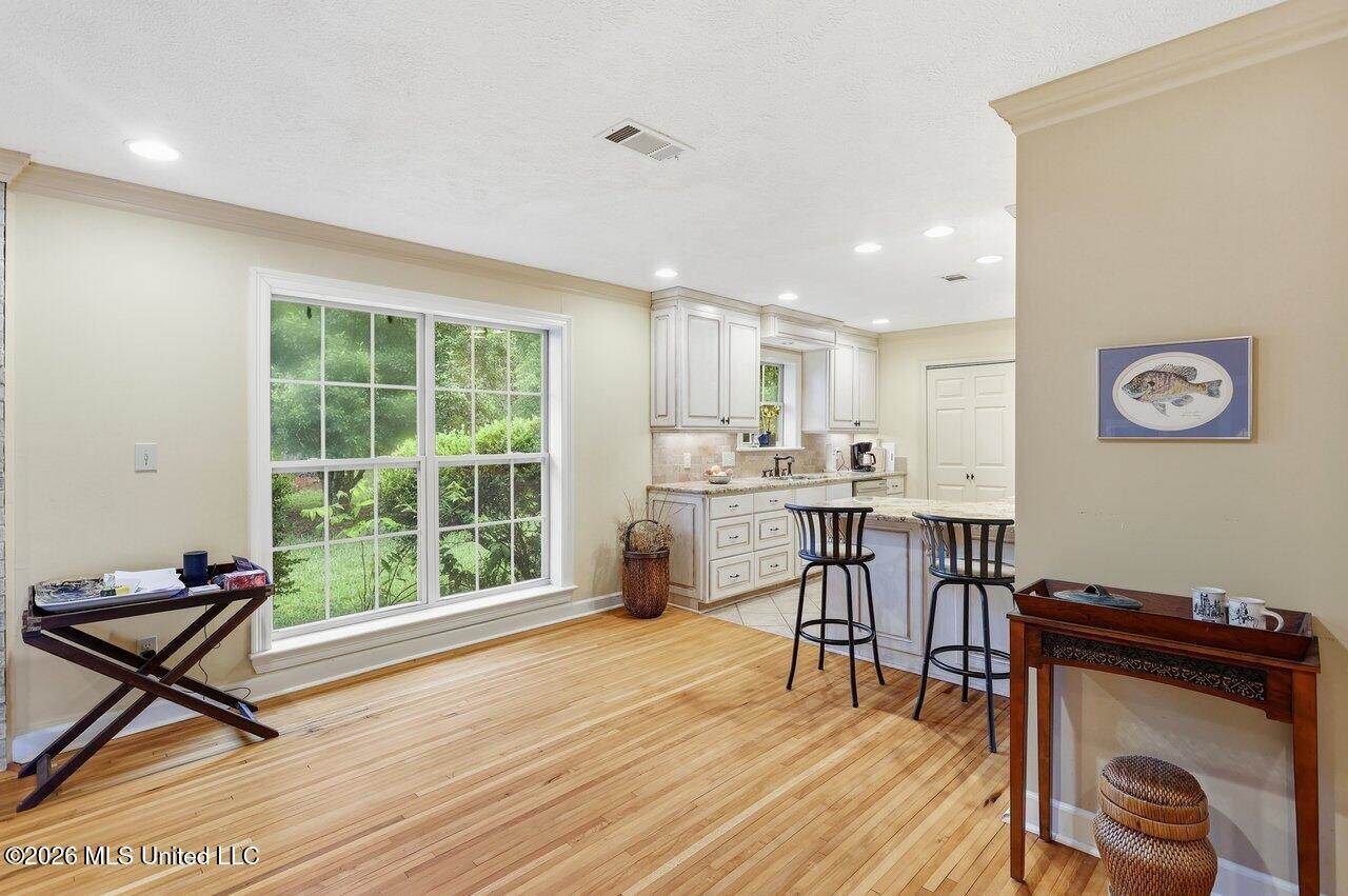137 Lakeview Drive, Madison, MS 39110