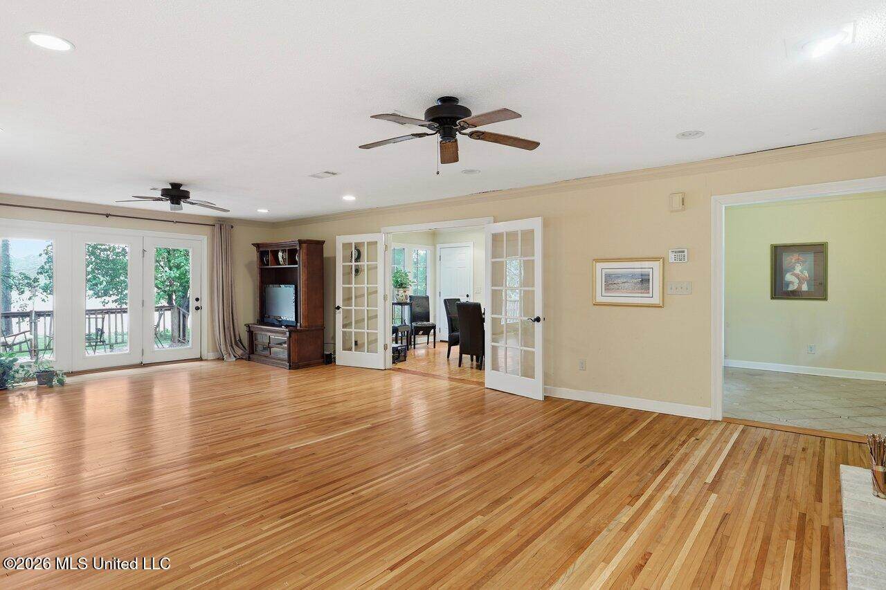 137 Lakeview Drive, Madison, MS 39110