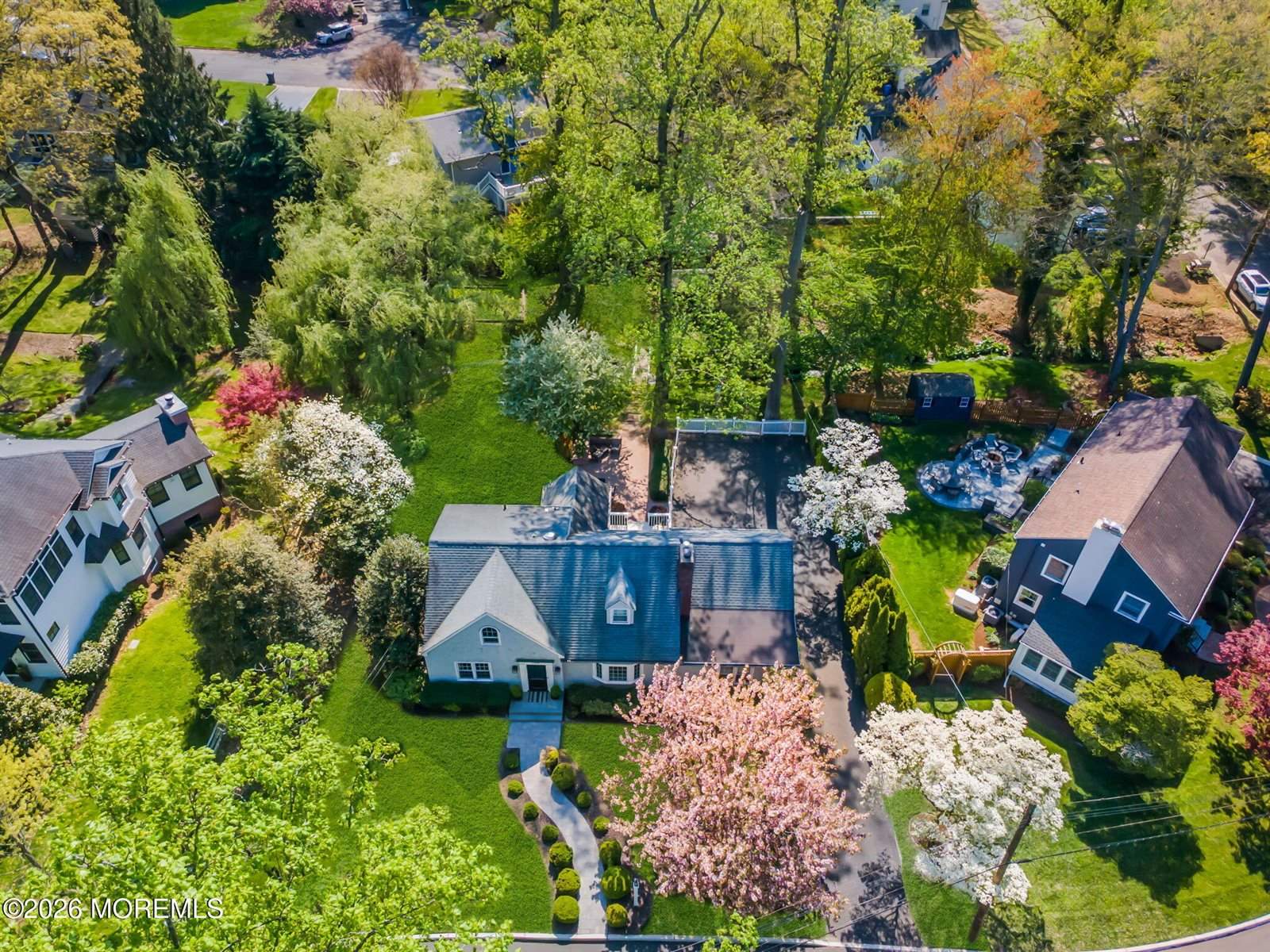 10 South Woodland Drive, Fair Haven, NJ 07704