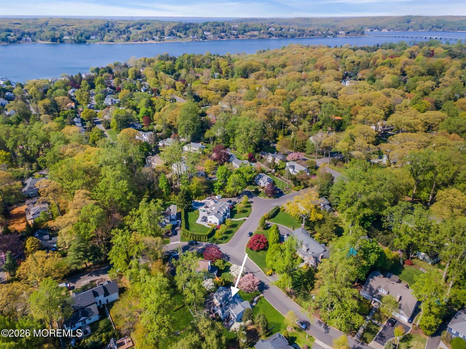 10 South Woodland Drive, Fair Haven, NJ 07704
