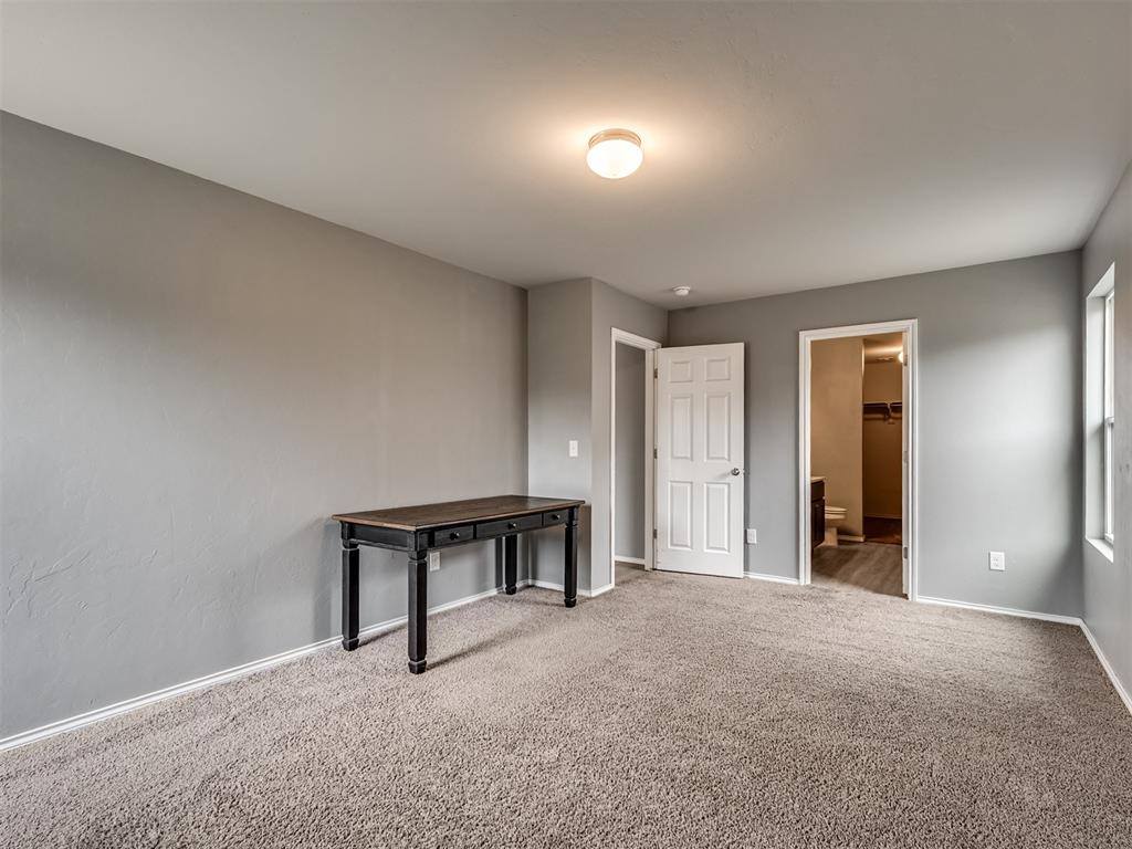 734 West Lola Drive, Mustang, OK 73064