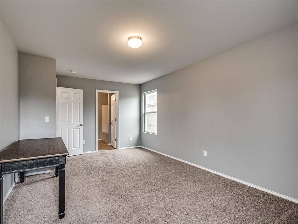 734 West Lola Drive, Mustang, OK 73064
