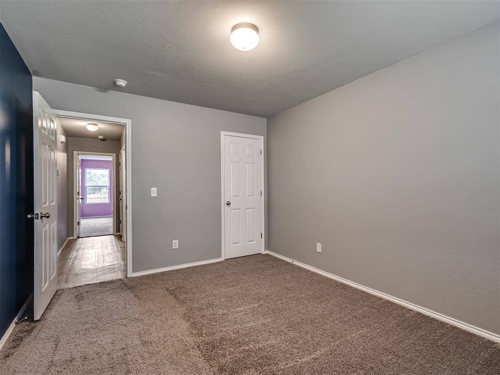 734 West Lola Drive, Mustang, OK 73064