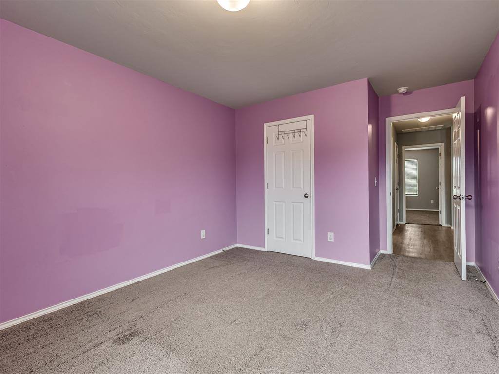 734 West Lola Drive, Mustang, OK 73064
