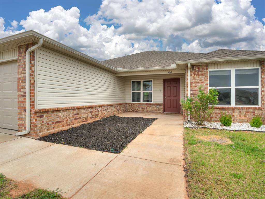 734 West Lola Drive, Mustang, OK 73064