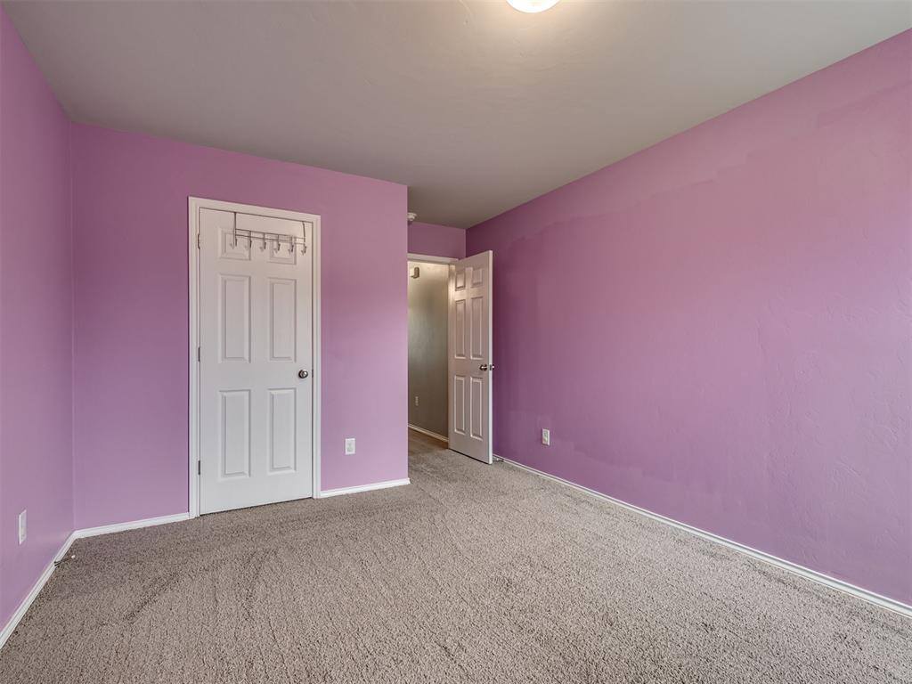 734 West Lola Drive, Mustang, OK 73064