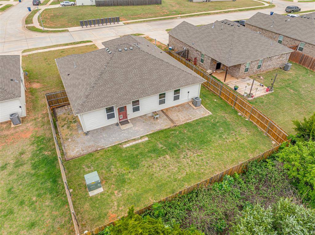 734 West Lola Drive, Mustang, OK 73064