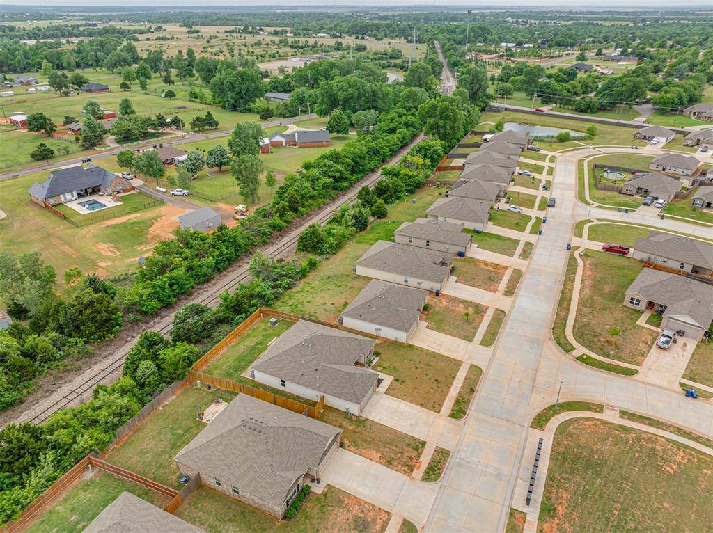 734 West Lola Drive, Mustang, OK 73064