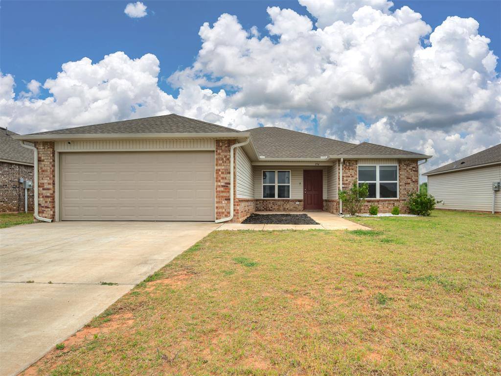 734 West Lola Drive, Mustang, OK 73064