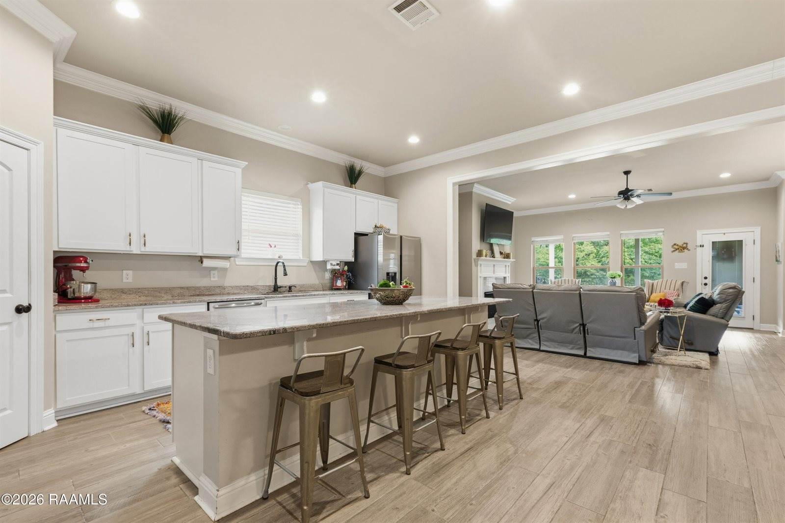129 Wild Cherry Lane, Lafayette, LA 70508