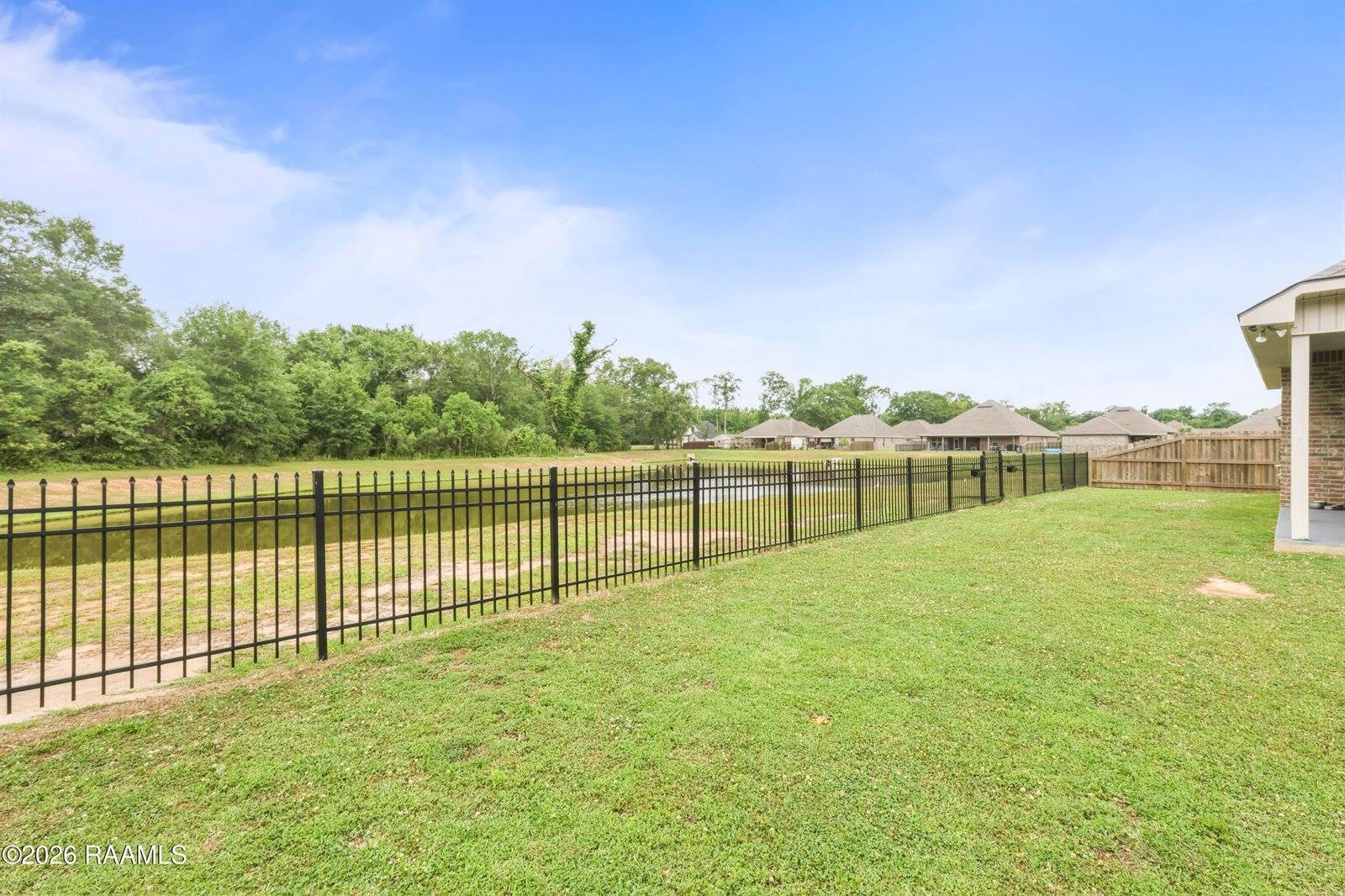 129 Wild Cherry Lane, Lafayette, LA 70508