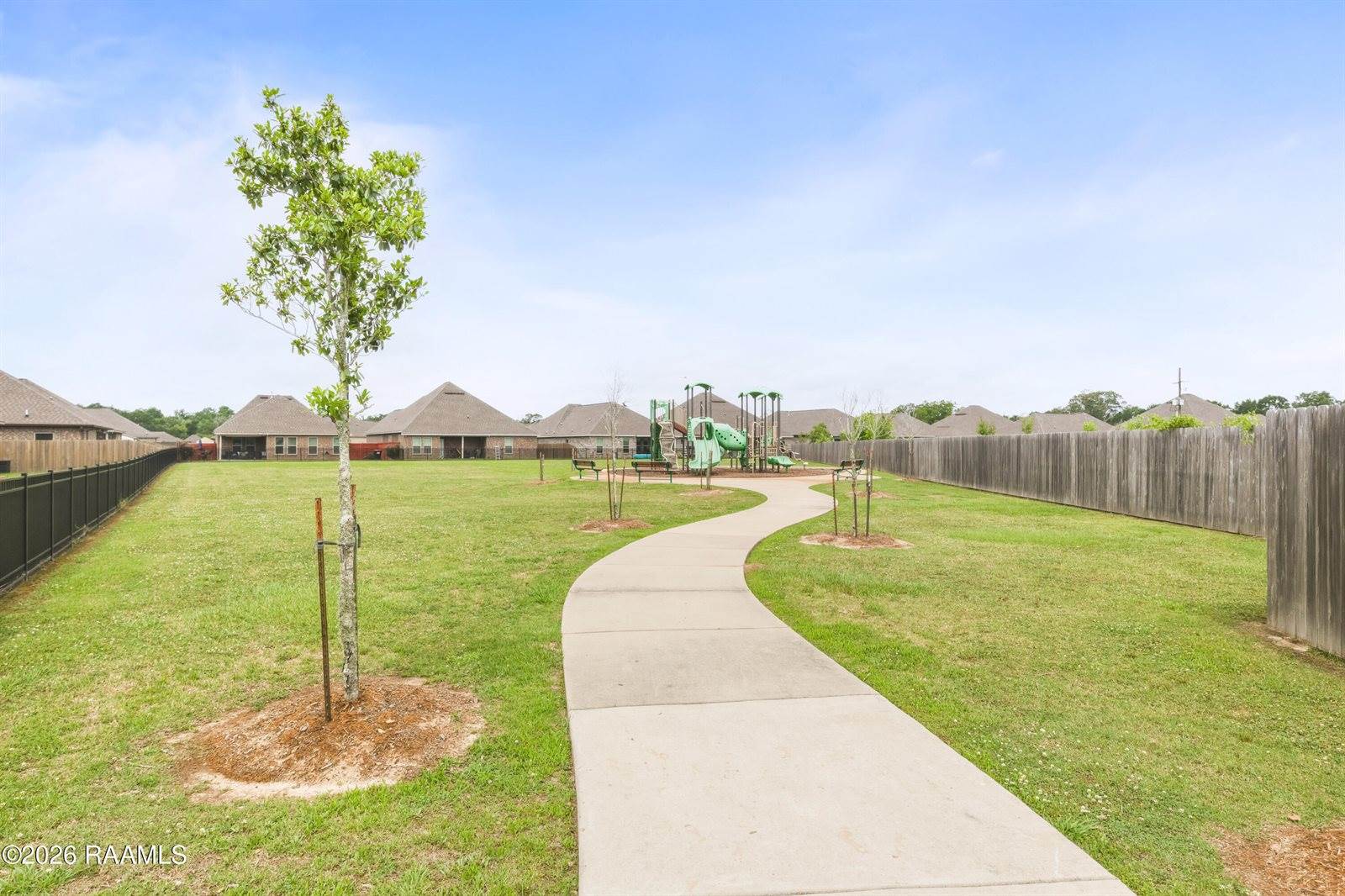 129 Wild Cherry Lane, Lafayette, LA 70508