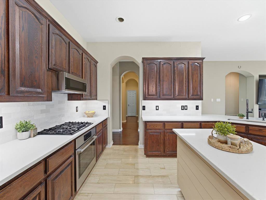 1704 Yarmouth Lane, Mansfield, TX 76063