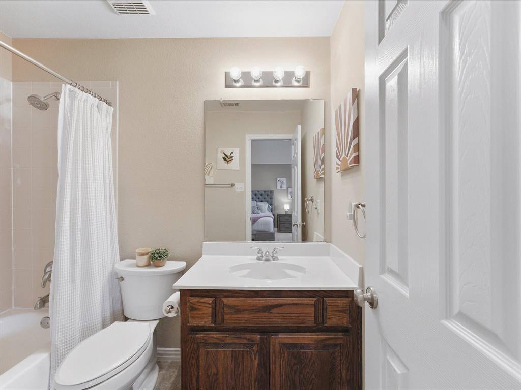1704 Yarmouth Lane, Mansfield, TX 76063