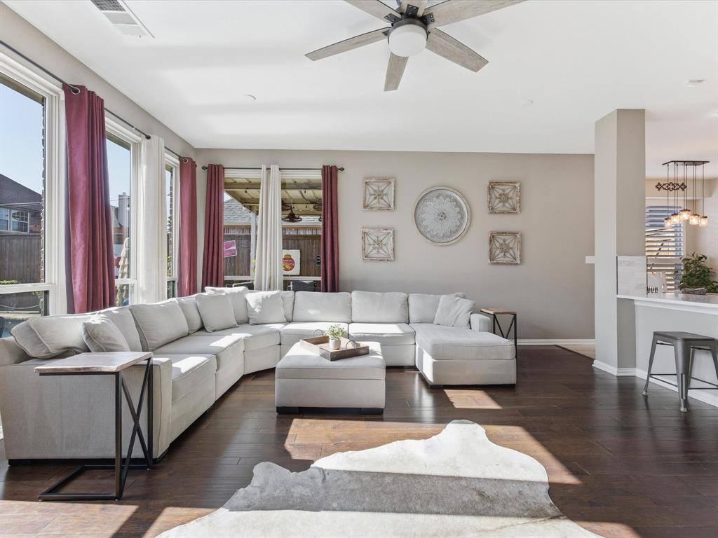 1704 Yarmouth Lane, Mansfield, TX 76063