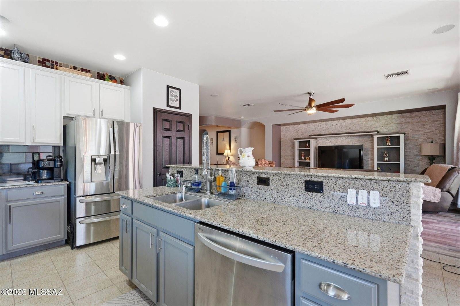 838 East Gunsight Mountain, Sahuarita, AZ 85629