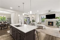 9128 127th St Ct E, Puyallup, WA 98373