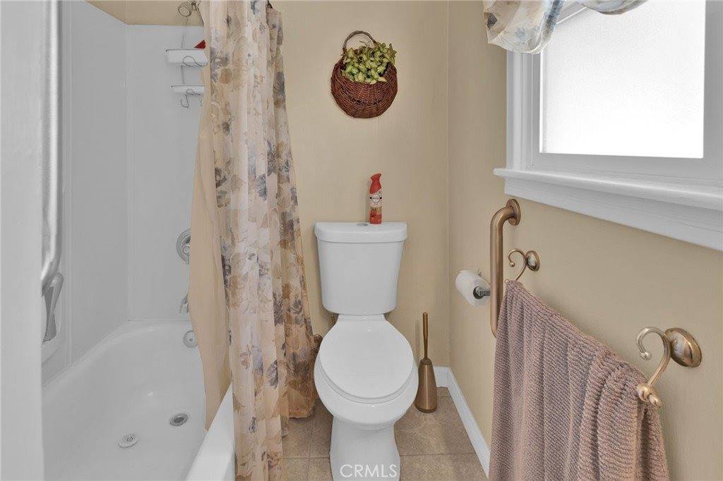 15884 El Centro Street, Hesperia, CA 92345
