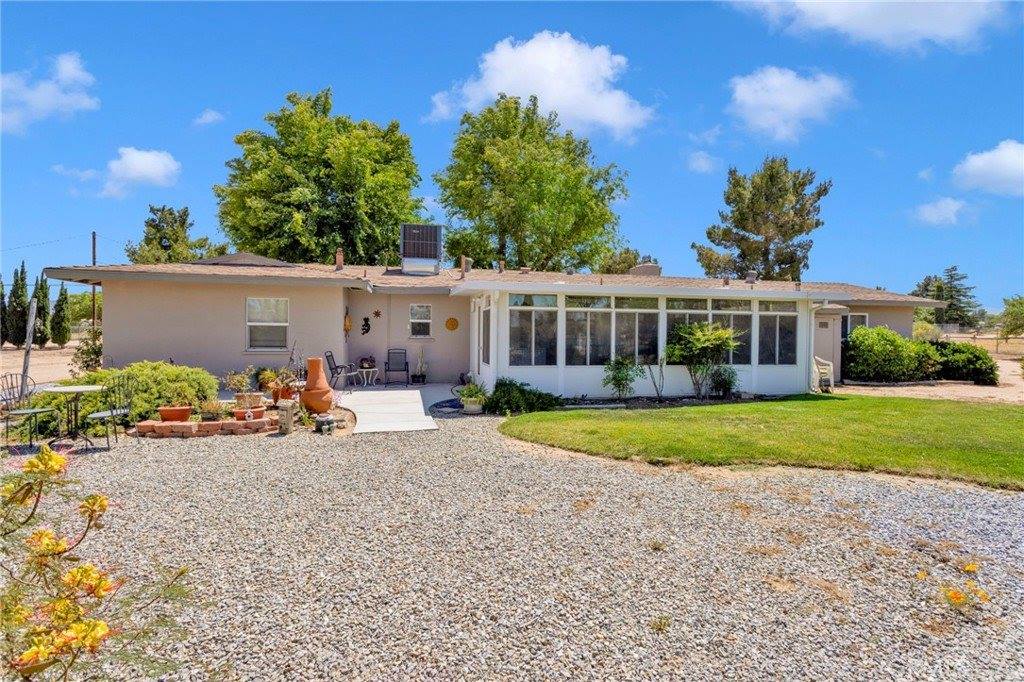 15884 El Centro Street, Hesperia, CA 92345