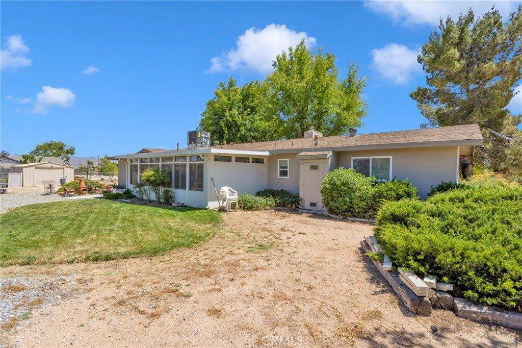 15884 El Centro Street, Hesperia, CA 92345