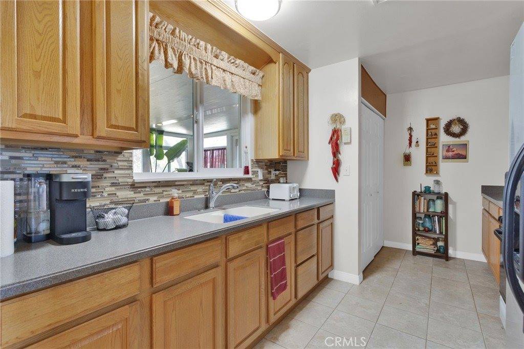15884 El Centro Street, Hesperia, CA 92345