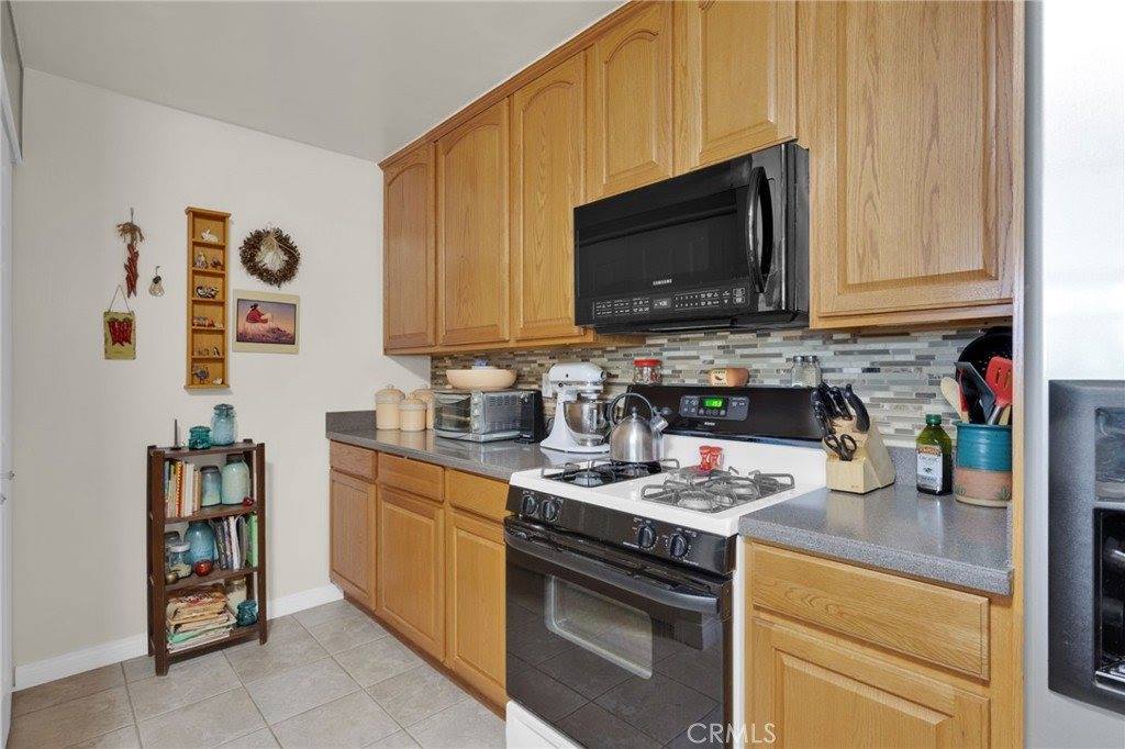 15884 El Centro Street, Hesperia, CA 92345