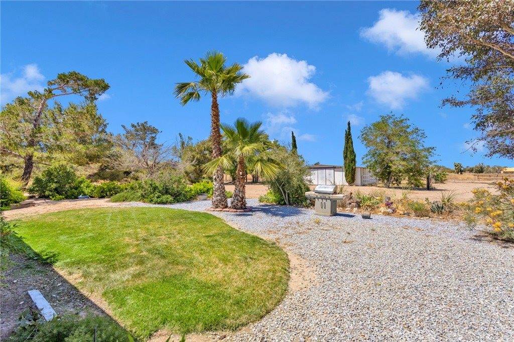 15884 El Centro Street, Hesperia, CA 92345